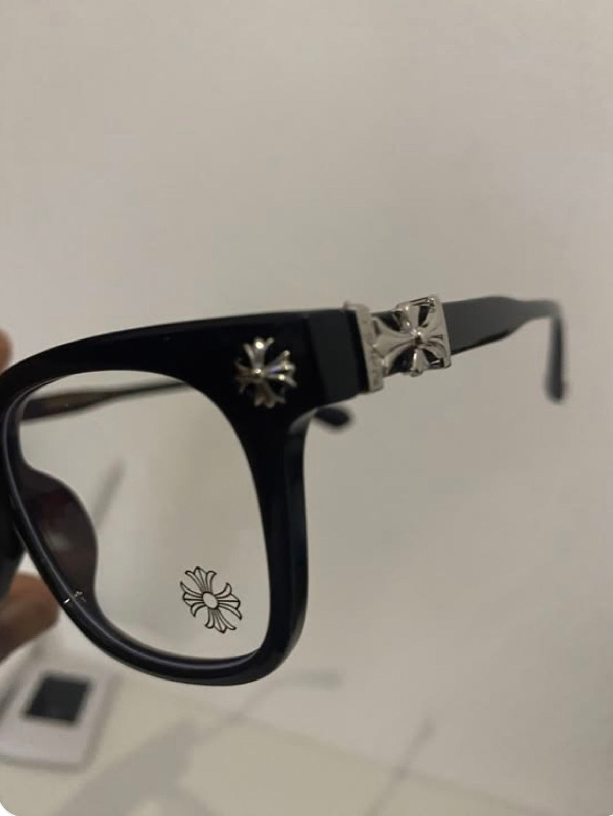 Cross Glasses – Xo, Chido